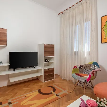Petra By Interhome