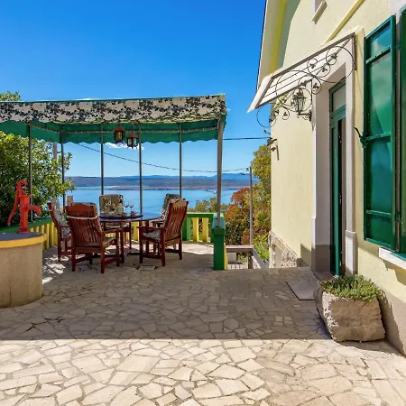 Petra By Interhome Case de vacanță